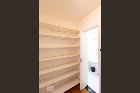 Apartamento à venda com 74m², 2 quartos e 1 vagaCloset