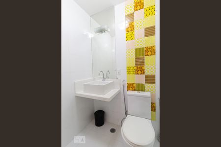 Apartamento à venda com 74m², 2 quartos e 1 vagaBanheiro Suíte