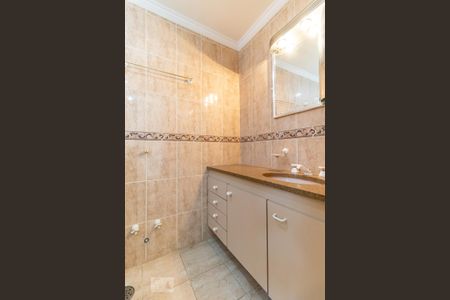 Apartamento para alugar com 167m², 4 quartos e 2 vagas Apartamento para alugar com 167m², 4 quartos e 2 vagasBanheiro da suíte 2