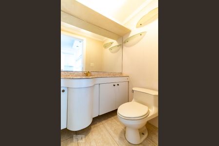 Apartamento para alugar com 167m², 4 quartos e 2 vagas Apartamento para alugar com 167m², 4 quartos e 2 vagasLavabo