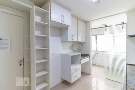 Apartamento para alugar com 167m², 4 quartos e 2 vagas Apartamento para alugar com 167m², 4 quartos e 2 vagasCozinha