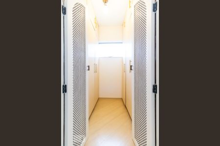 Apartamento para alugar com 167m², 4 quartos e 2 vagas Apartamento para alugar com 167m², 4 quartos e 2 vagasSuíte 2 - closet