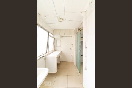 Apartamento para alugar com 167m², 4 quartos e 2 vagas Apartamento para alugar com 167m², 4 quartos e 2 vagasÁrea de serviço