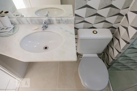 Apartamento para alugar com 60m², 2 quartos e 1 vaga Apartamento para alugar com 60m², 2 quartos e 1 vagaBanheiro