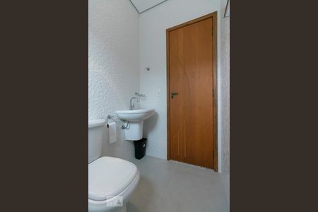 Casa à venda com 170m², 3 quartos e 1 vagaBanheiro da Suíte 1