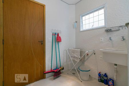 Casa à venda com 170m², 3 quartos e 1 vagaÁrea de Serviço