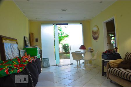 Casa de condomínio para alugar com 250m², 3 quartos e 2 vagas Casa de condomínio para alugar com 250m², 3 quartos e 2 vagasQuarto 3