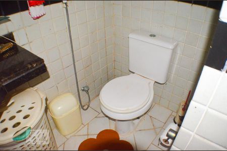 Casa de condomínio para alugar com 250m², 3 quartos e 2 vagas Casa de condomínio para alugar com 250m², 3 quartos e 2 vagasBanheiro do Quarto 3