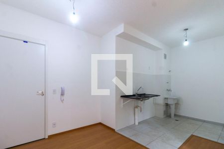 Sala/Cozinha de apartamento à venda com 2 quartos, 54m² em Vila Taquari, São Paulo