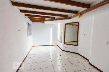Suíte 1 de casa para alugar com 4 quartos, 330m² em Vila Ipojuca, São Paulo
