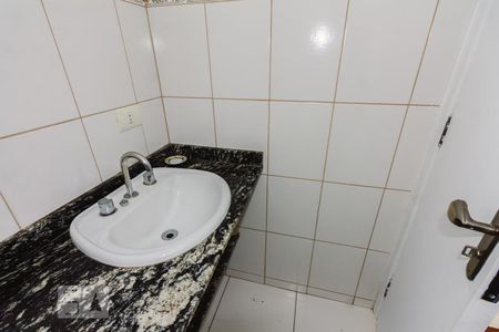 Banheiro da Suíte 1 de casa para alugar com 4 quartos, 330m² em Vila Ipojuca, São Paulo