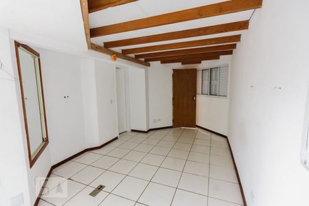 Suíte 1 de casa para alugar com 4 quartos, 330m² em Vila Ipojuca, São Paulo