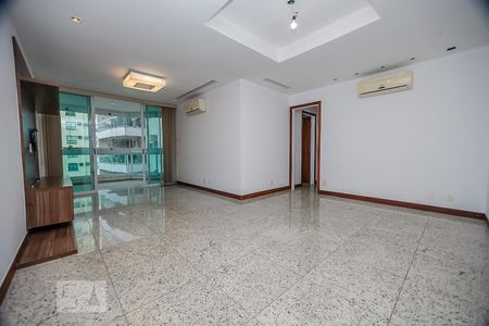 Sala de Apartamento com 3 quartos, 117m² Icaraí
