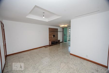 Apartamento para alugar com 117m², 3 quartos e 2 vagasSala