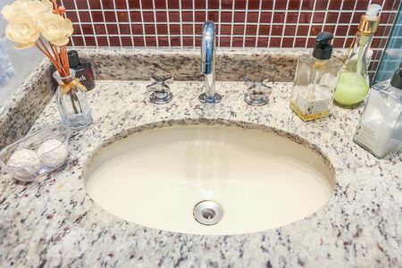 Apartamento à venda com 73m², 3 quartos e 2 vagasBanheiro Suite