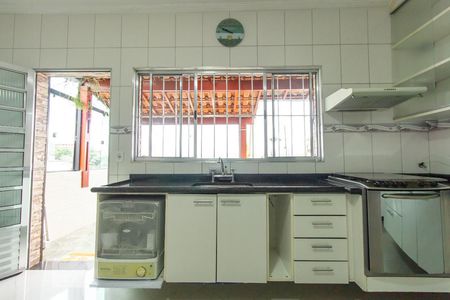 Casa à venda com 125m², 3 quartos e 1 vaga Casa à venda com 125m², 3 quartos e 1 vagaCozinha