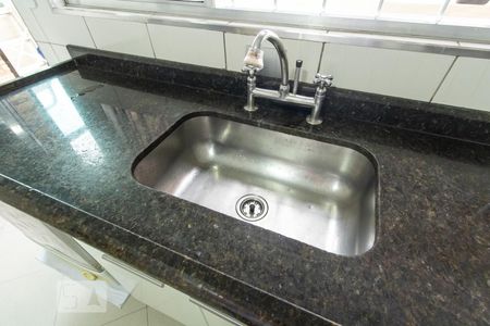 Casa à venda com 125m², 3 quartos e 1 vaga Casa à venda com 125m², 3 quartos e 1 vagaCozinha