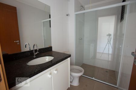 Banheiro de kitnet/studio para alugar com 1 quarto, 32m² em Ribeirânia, Ribeirão Preto