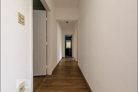 Apartamento à venda com 79m², 2 quartos e 1 vagaCorredor
