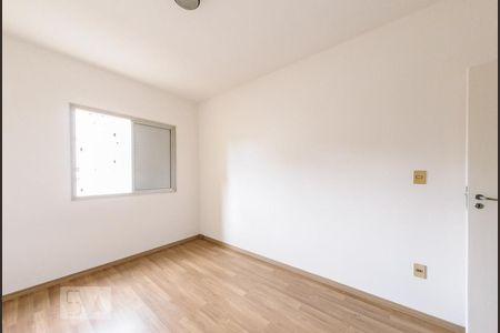 Apartamento à venda com 79m², 2 quartos e 1 vagaQuarto 2
