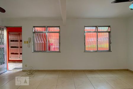 Sala de apartamento para alugar com 2 quartos, 60m² em Penha Circular, Rio de Janeiro