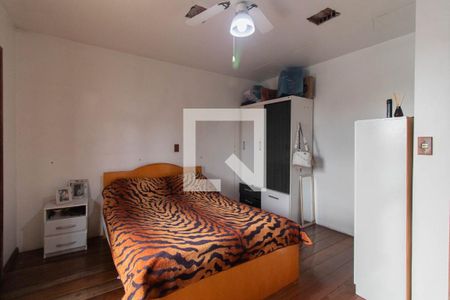 Suíte de casa à venda com 2 quartos, 250m² em Medianeira, Porto Alegre