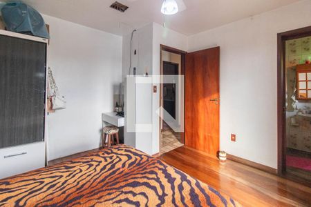 Suíte de casa à venda com 2 quartos, 250m² em Medianeira, Porto Alegre