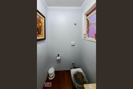 Casa à venda com 450m², 4 quartos e 6 vagasLavabo 2