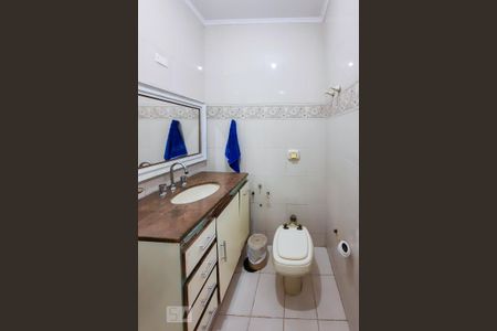 Casa à venda com 450m², 4 quartos e 6 vagasBanheiro da Suíte 3