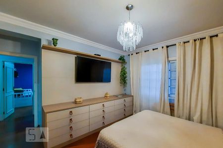 Casa à venda com 450m², 4 quartos e 6 vagasSuíte 1