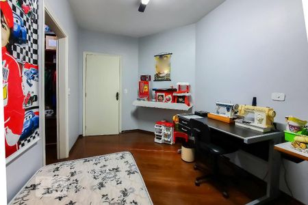 Casa à venda com 450m², 4 quartos e 6 vagasSuíte 2