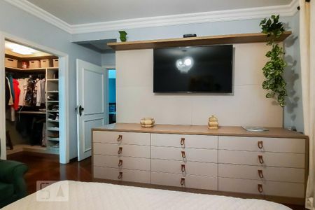 Casa à venda com 450m², 4 quartos e 6 vagasSuíte 1