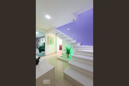 Casa à venda com 450m², 4 quartos e 6 vagasHall