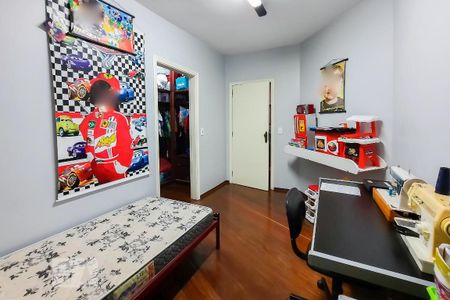 Casa à venda com 450m², 4 quartos e 6 vagasSuíte 2