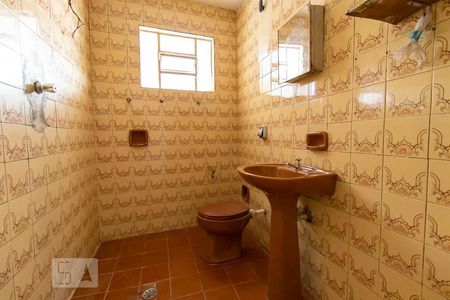 Banheiro de casa à venda com 1 quarto, 50m² em Santo Antônio, Osasco