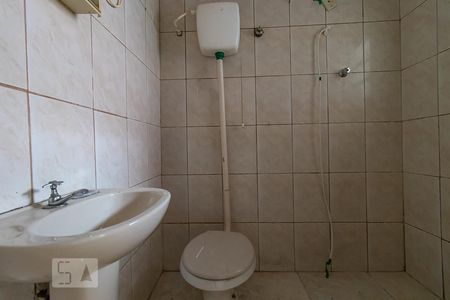 Banheiro de casa à venda com 1 quarto, 47m² em Santo Antônio, Osasco