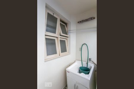 Apartamento à venda com 72m², 2 quartos e 1 vagaÁrea de Serviço