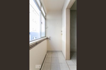Apartamento à venda com 72m², 2 quartos e 1 vagaÁrea de Serviço