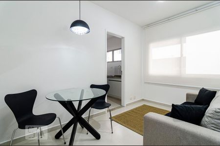 Sala de apartamento para alugar com 1 quarto, 38m² em Vila Madalena, São Paulo