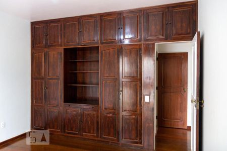 Apartamento à venda com 330m², 4 quartos e 2 vagasQuarto 2