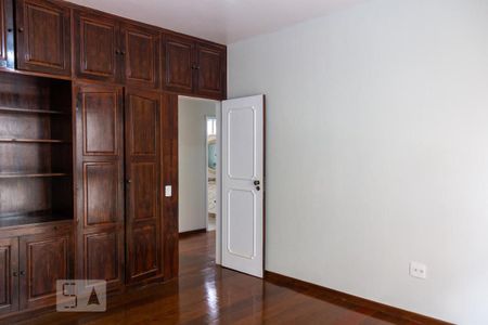 Apartamento à venda com 330m², 4 quartos e 2 vagasQuarto 2