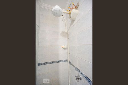 Casa de condomínio para alugar com 100m², 3 quartos e 2 vagas Casa de condomínio para alugar com 100m², 3 quartos e 2 vagasChuveiro e torneiras