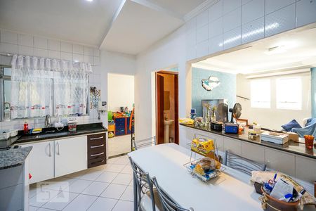 Casa de condomínio para alugar com 100m², 3 quartos e 2 vagas Casa de condomínio para alugar com 100m², 3 quartos e 2 vagasCozinha