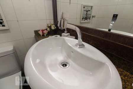 Apartamento à venda com 177m², 4 quartos e 4 vagas Apartamento à venda com 177m², 4 quartos e 4 vagasLavabo