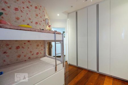 Apartamento à venda com 177m², 4 quartos e 4 vagas Apartamento à venda com 177m², 4 quartos e 4 vagasQuarto 1