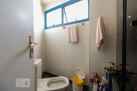 Apartamento à venda com 177m², 4 quartos e 4 vagas Apartamento à venda com 177m², 4 quartos e 4 vagasBanheiro Suíte 1