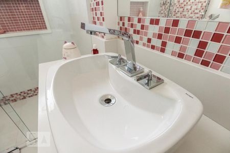 Apartamento à venda com 177m², 4 quartos e 4 vagas Apartamento à venda com 177m², 4 quartos e 4 vagasBanheiro Social