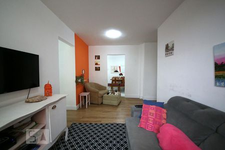 Sala  de apartamento para alugar com 3 quartos, 65m² em Vila Constança, São Paulo
