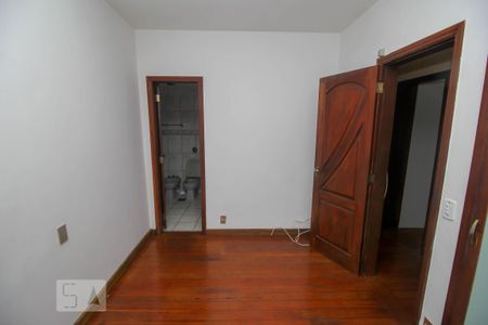Apartamento à venda com 93m², 3 quartos e 2 vagas Apartamento à venda com 93m², 3 quartos e 2 vagasQuarto 3 - Suíte
