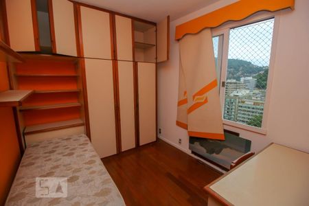 Apartamento à venda com 93m², 3 quartos e 2 vagas Apartamento à venda com 93m², 3 quartos e 2 vagasQuarto 2